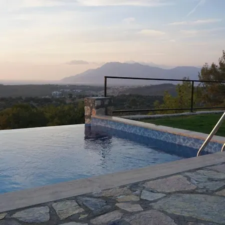 Villa Vedamari Infinity Pool And Stunning View